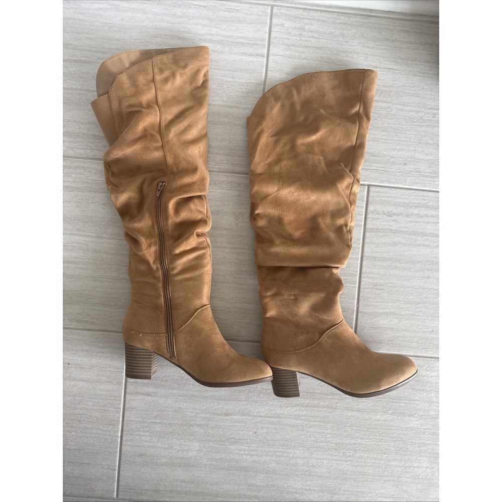 Comfortview Carmine Knee High suede Boots, New. Size 8.5